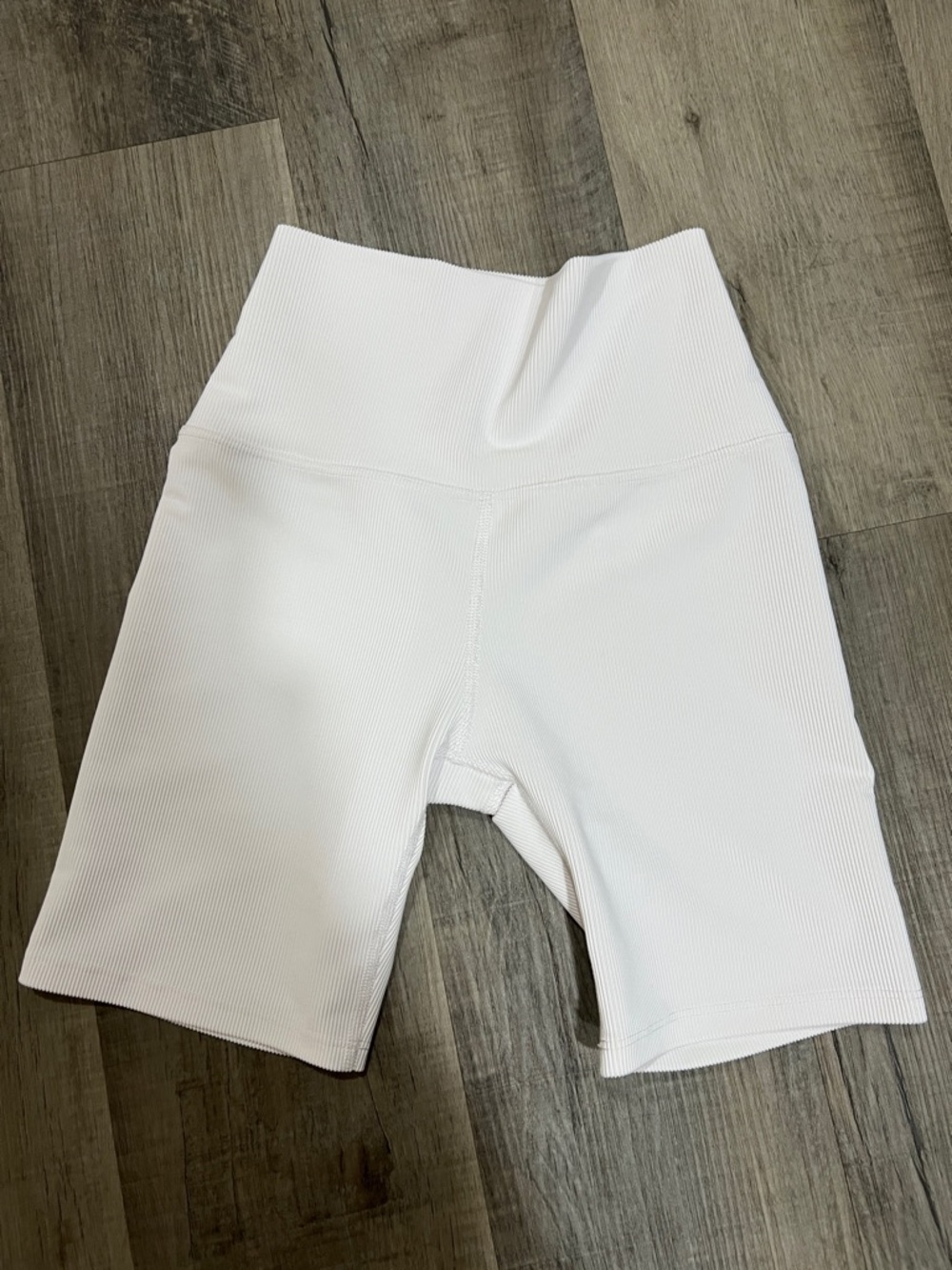Five The Label white ribbed shorts size adult Small
